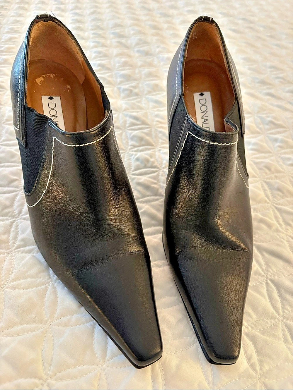 Donald Pliner Pointed Toe Heels in Black US 5.5